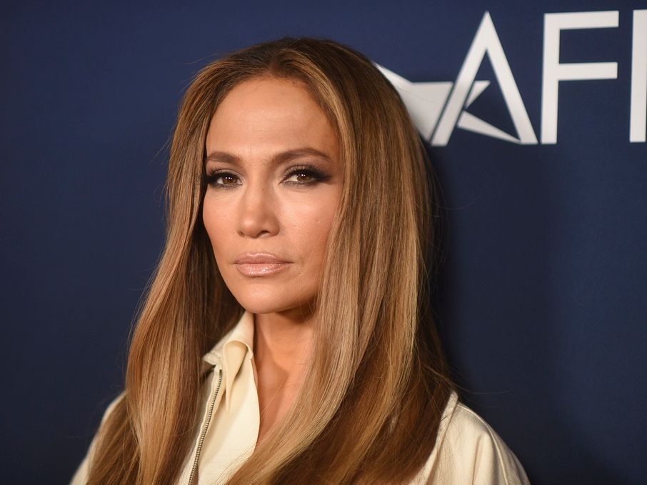 Το lip technique της Jennifer Lopez που χαρίζει πιο γεμάτα και φυσικά χείλη