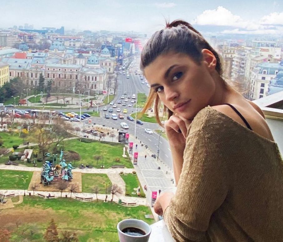 Η Δανάη Παππά ανέβασε μία selfie και είναι πιο γοητευτική από ποτέ