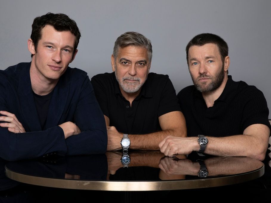 Ο George Clooney έχει βρει τον επόμενο James Bond και είναι φυσικά ο Callum Turner! Dua Lipa ακούει;