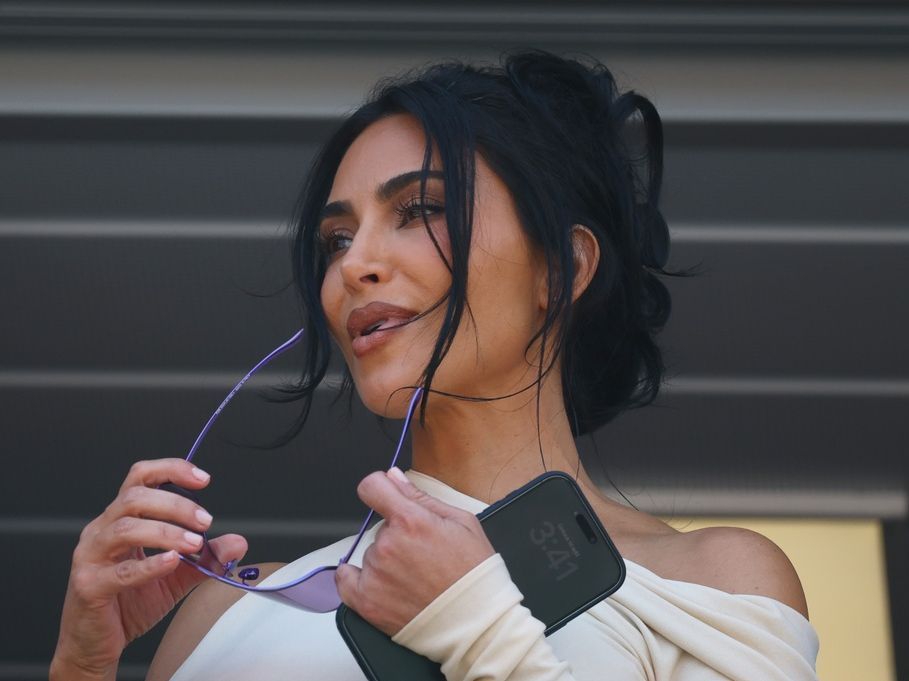 10 χρόνια μετά τη ληστεία στο Παρίσι, η Kim Kardashian έλαβε αποζημίωση ενός ευρώ μόνο