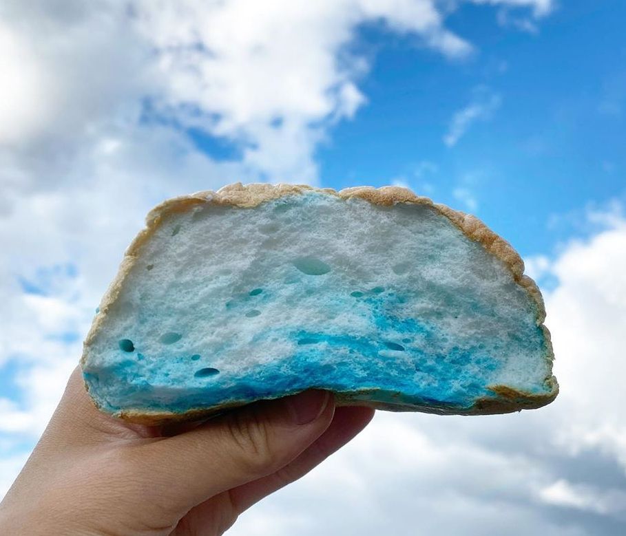 Τι είναι επιτέλους αυτό το cloud bread, το ψωμί που κάνει πανικό στο Tik Tok