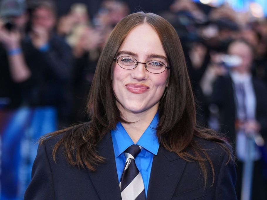 Η Billie Eilish μεταμορφώνεται για το κινηματογραφικό της ντεμπούτο και δεν την αναγνωρίζουμε