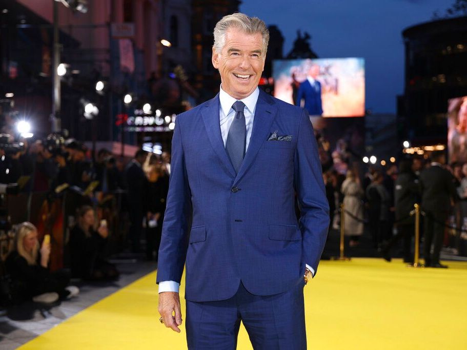 Pierce Brosnan: O θρυλικός 007 έγινε παππούς για 4η φορά! Η τρυφερή φωτογραφία του νεογέννητου