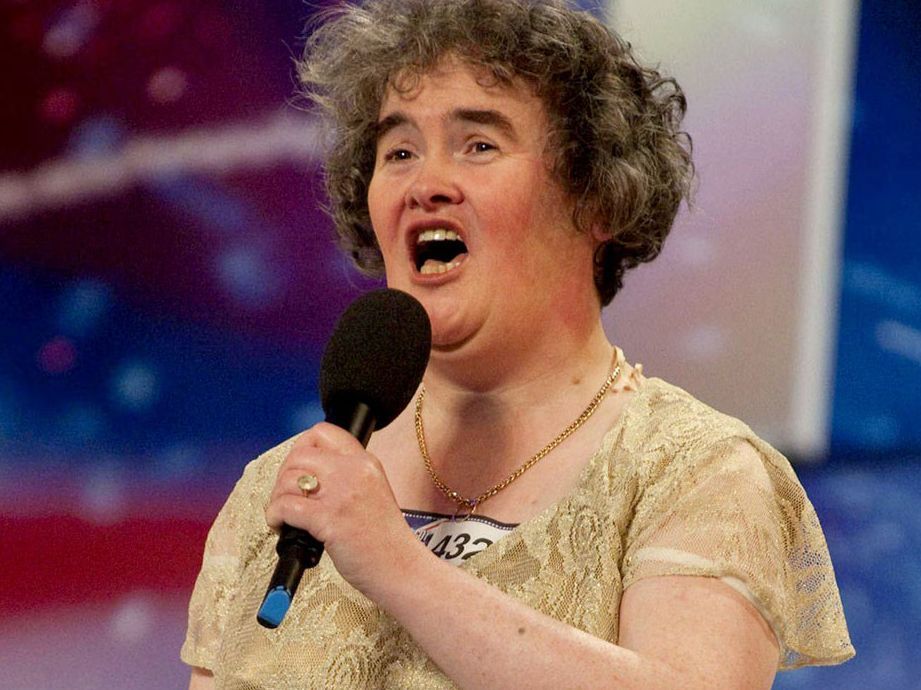 Susan Boyle: Η εντυπωσιακή αλλαγή στην εμφάνισή της, 16 χρόνια από τη στιγμή που συγκίνησε τον κόσμο