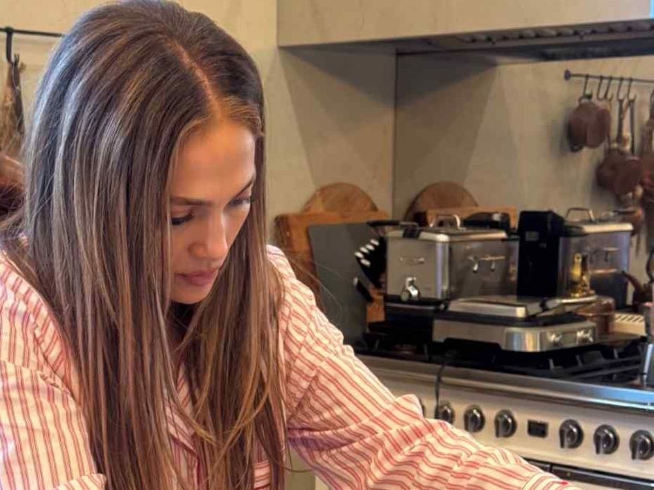 Έμεινε panettone; Μετάτρεψέ το σε γαλλικό τοστ όπως η Jennifer Lopez