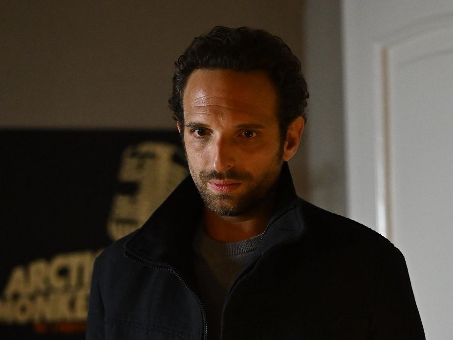 Όλη η ζωή του ένα ψέμα: Ο Στέφανος βρίσκει στη Διάφανη Αγάπη τη μητέρα του