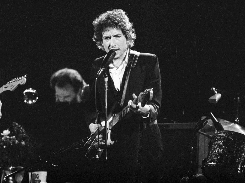 Βρέθηκαν σπάνιοι στίχοι του Bob Dylan μέσα σε βιβλίο του Allen Ginsberg