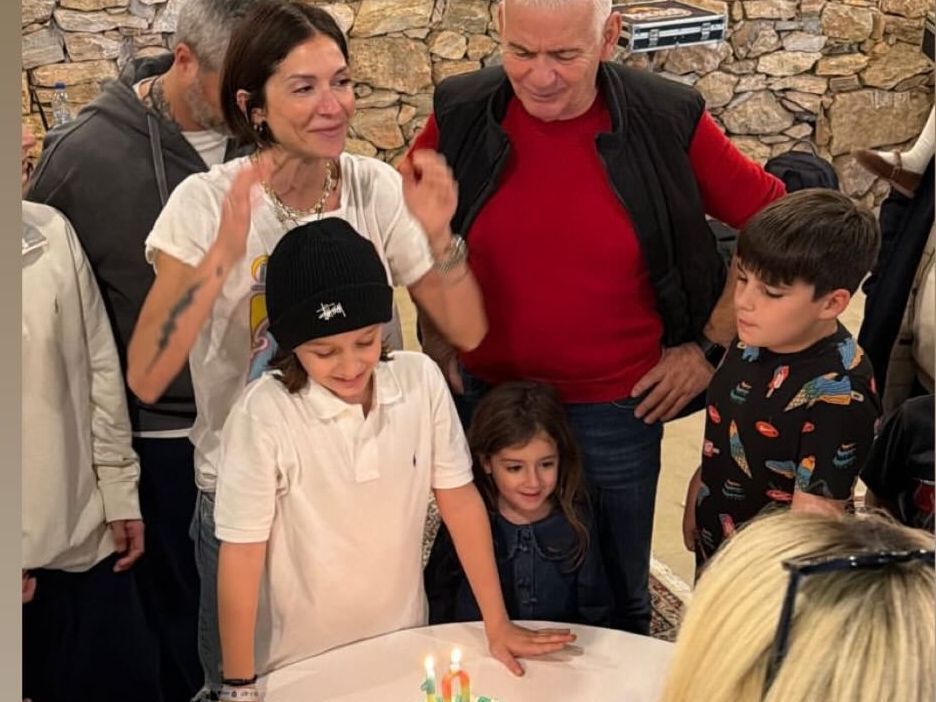 Σοφία Καρβέλα: Τα δύο πάρτι για τα 10α γενέθλια του γιου της Νέστορα & η αφιέρωση της γιαγιάς Βίσση