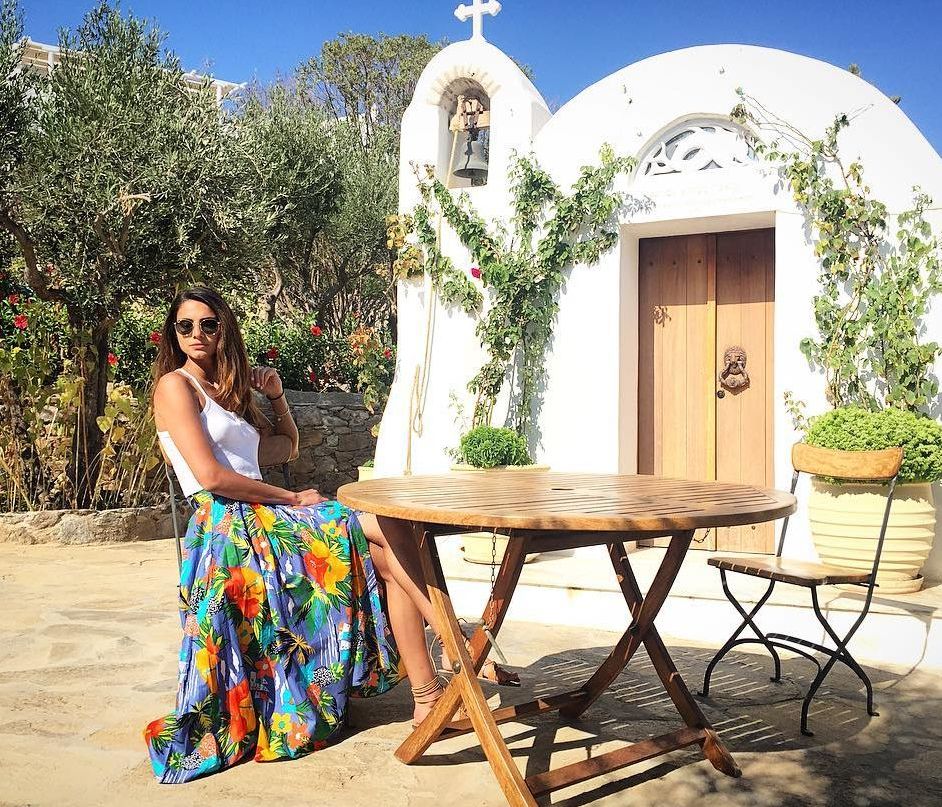 5 πόζες που μπορείς να «κλέψεις» από την Ηλιάνα Παπαγεωργίου στις φετινές σου διακοπές