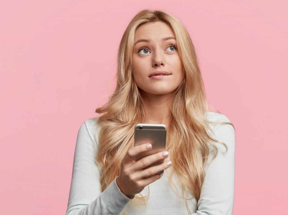 Η νοημοσύνη χωρίς κόστος: Πώς η απουσία συνεπειών αλλάζει το πώς σκεφτόμαστε στην εποχή της AI