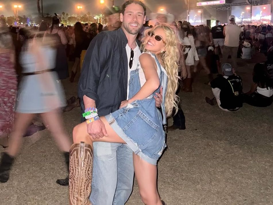 Η αφιέρωση της Sydney Sweeney στον Scooter Braun είναι ό,τι πιο ρομαντικό θα διαβάσεις σήμερα