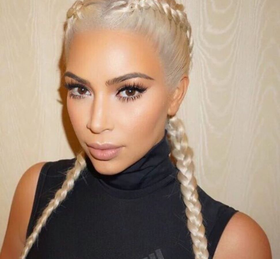 Katy Kardashian: Δες τη star που μεταμορφώθηκε σε Kim!