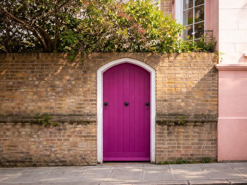 Τα χειρότερα χρώματα για την εξώπορτα, σύμφωνα με τους designers