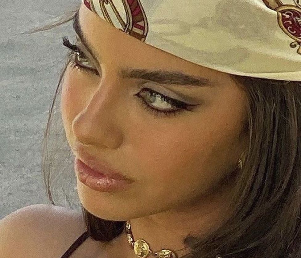 Siren eyes: Η hot τάση του TikTok θα σου χαρίσει το αισθησιακό βλέμμα που αναζήτας σε κάθε μακιγιάζ