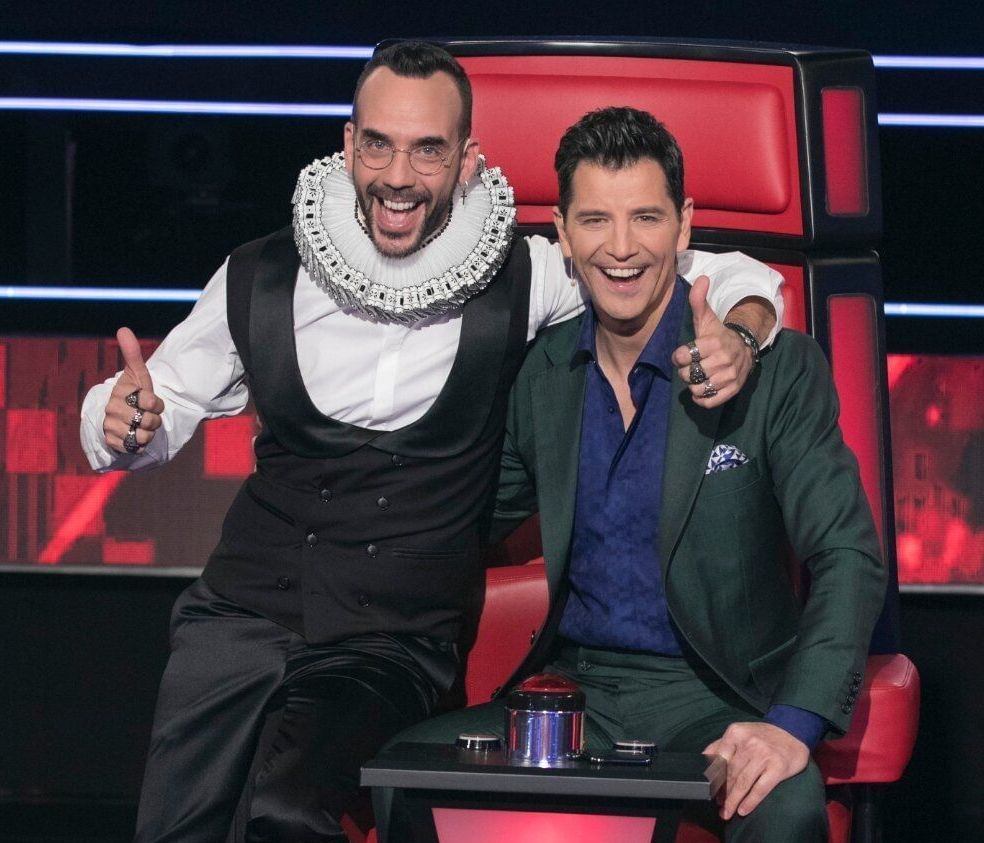 Ο Πάνος Μουζουράκης «τα έβαλε» με τον Σάκη Ρουβά και το βίντεο είναι απολαυστικότατο