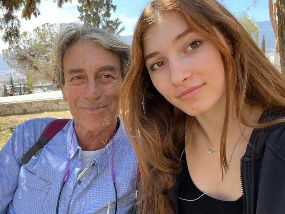 Αίας Μανθόπουλος: Τα 2 μνημόσυνα για τα 2 χρόνια από το θάνατό του & η αλλαγή στη ζωή της κόρης του