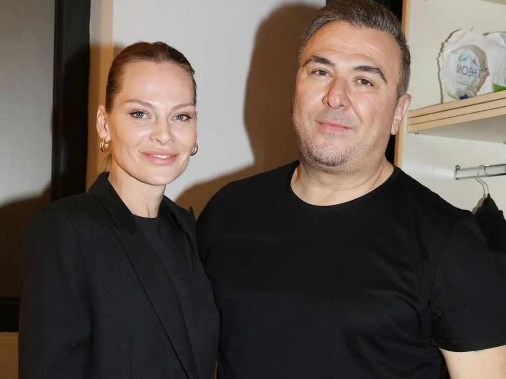 Με μια φράση ο Αντώνης Ρέμος έδειξε πως δεν υποκύπτει σε καμία «Σειρήνα», μόνο στην Υβόννη Μπόσνιακ