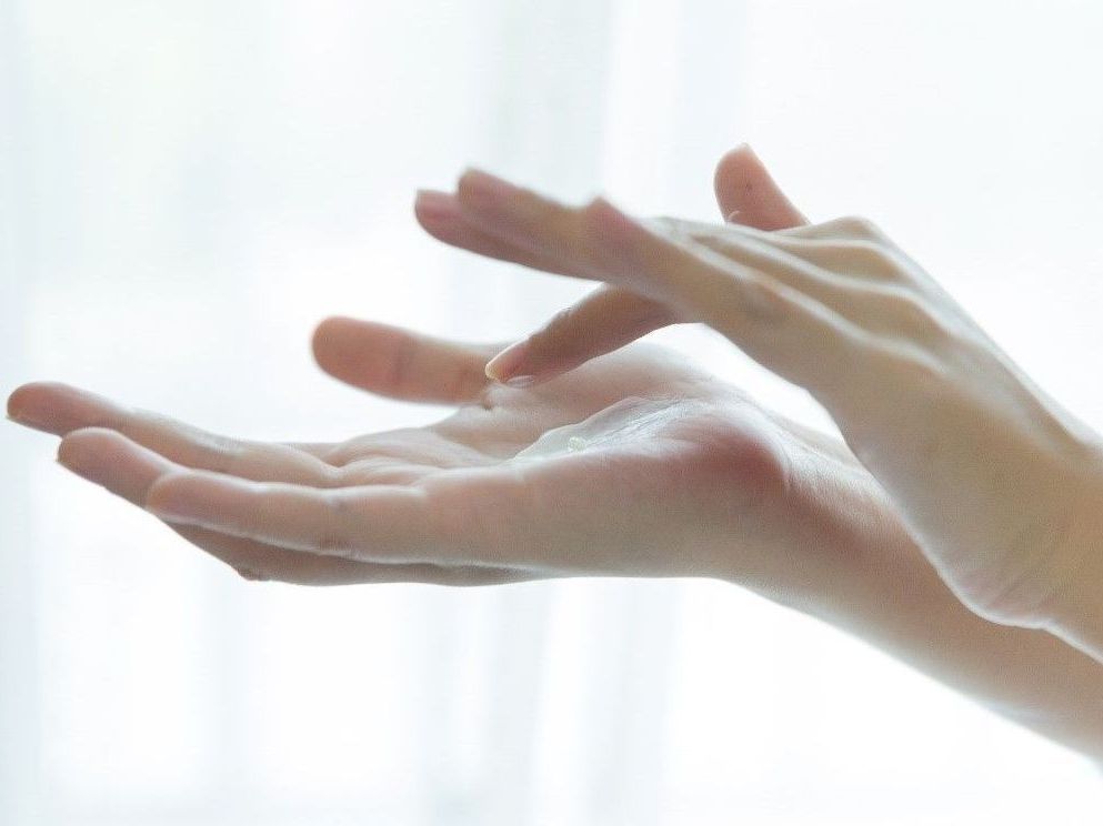 Καρκίνος: Φρόντισε το δέρμα σου στη διάρκεια και μετά τη χημειοθεραπεία