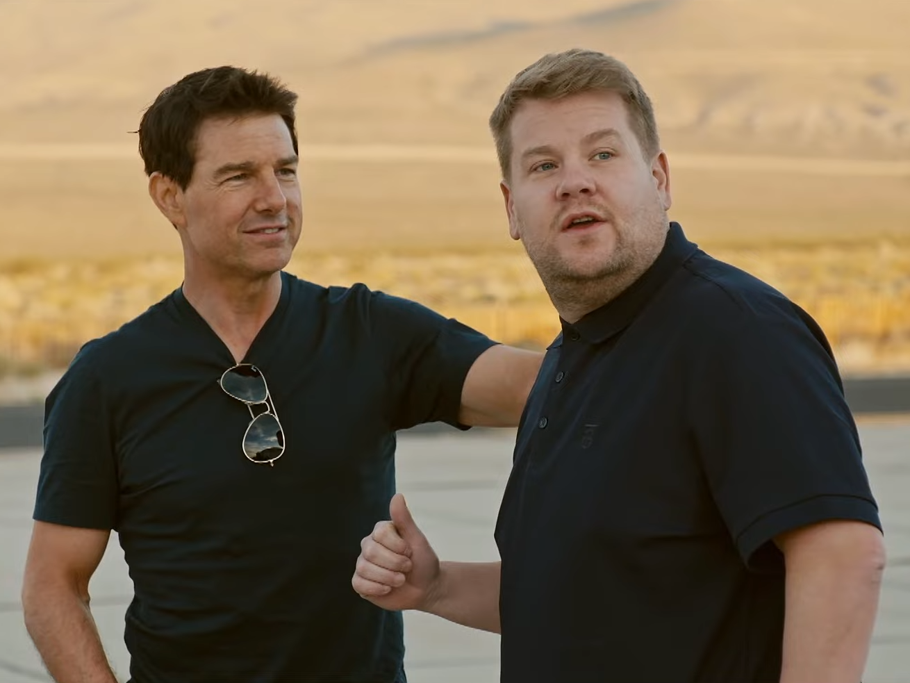 Ο Tom Cruise έβαλε τον James Corden να πέσει από αεροπλάνο αλλά καθόλου δεν εκπλαγήκαμε