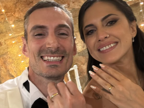 Στον γάμο του Παναγιώτη Τριβυζά με την Ιωάννα Καραΐσκου, την παράσταση έκλεψε η 1 έτους Ρεβέκκα τους