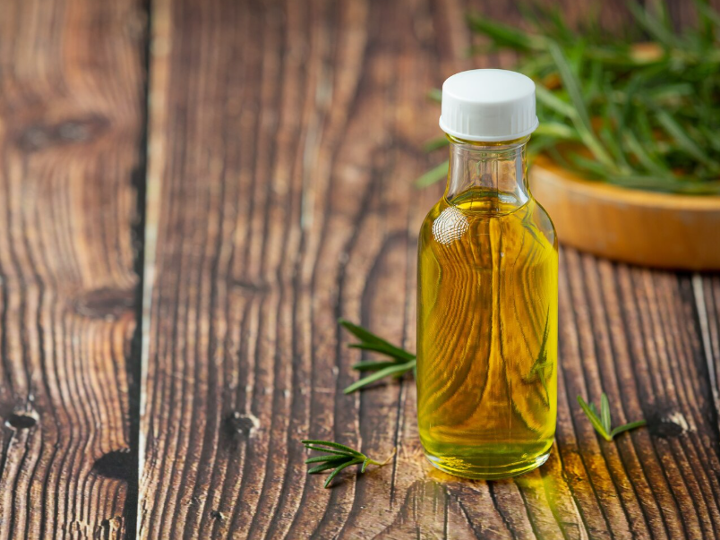 Δεντρολίβανο με ξίδι: Ένα πανίσχυρο μείγμα με μεγάλη χρησιμότητα για το σπίτι και την καθαριότητα