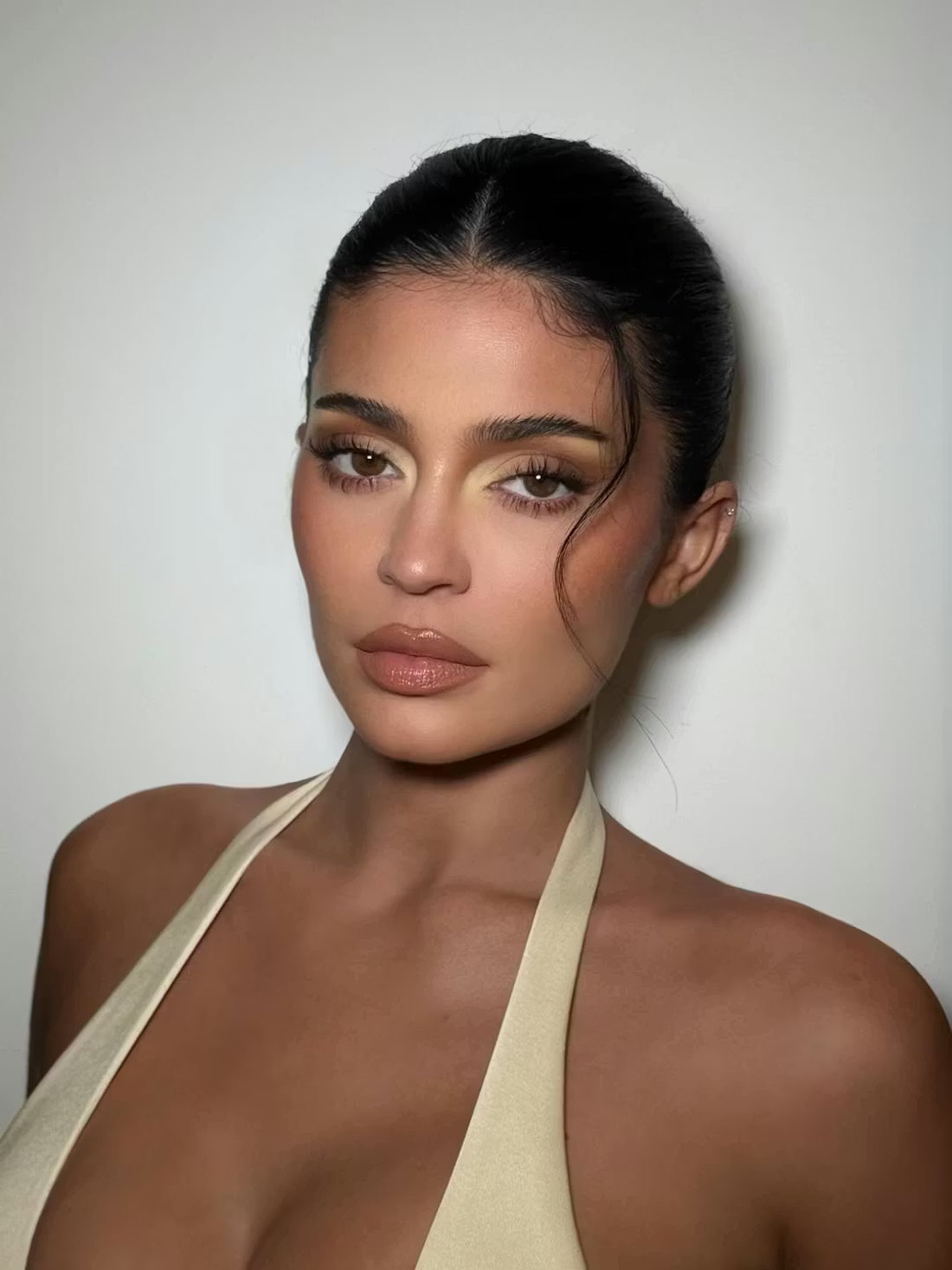kylie-yellow.png