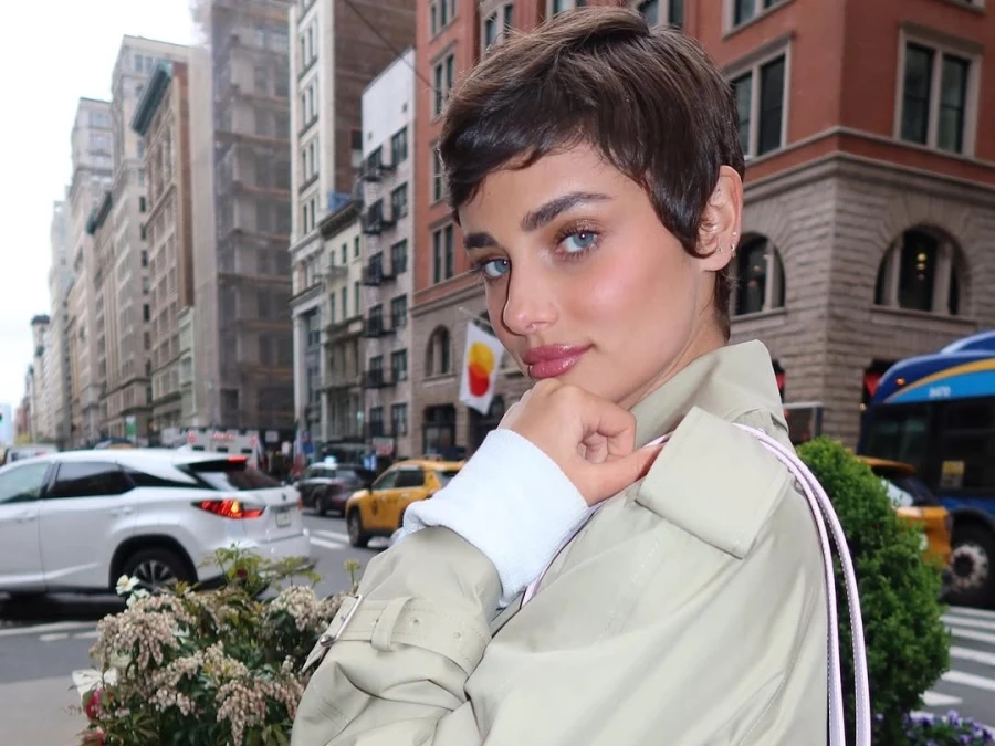 Baby bangs: Αυτές είναι οι «νέες» αφέλειες που έχουν γίνει viral στα social media το 2026