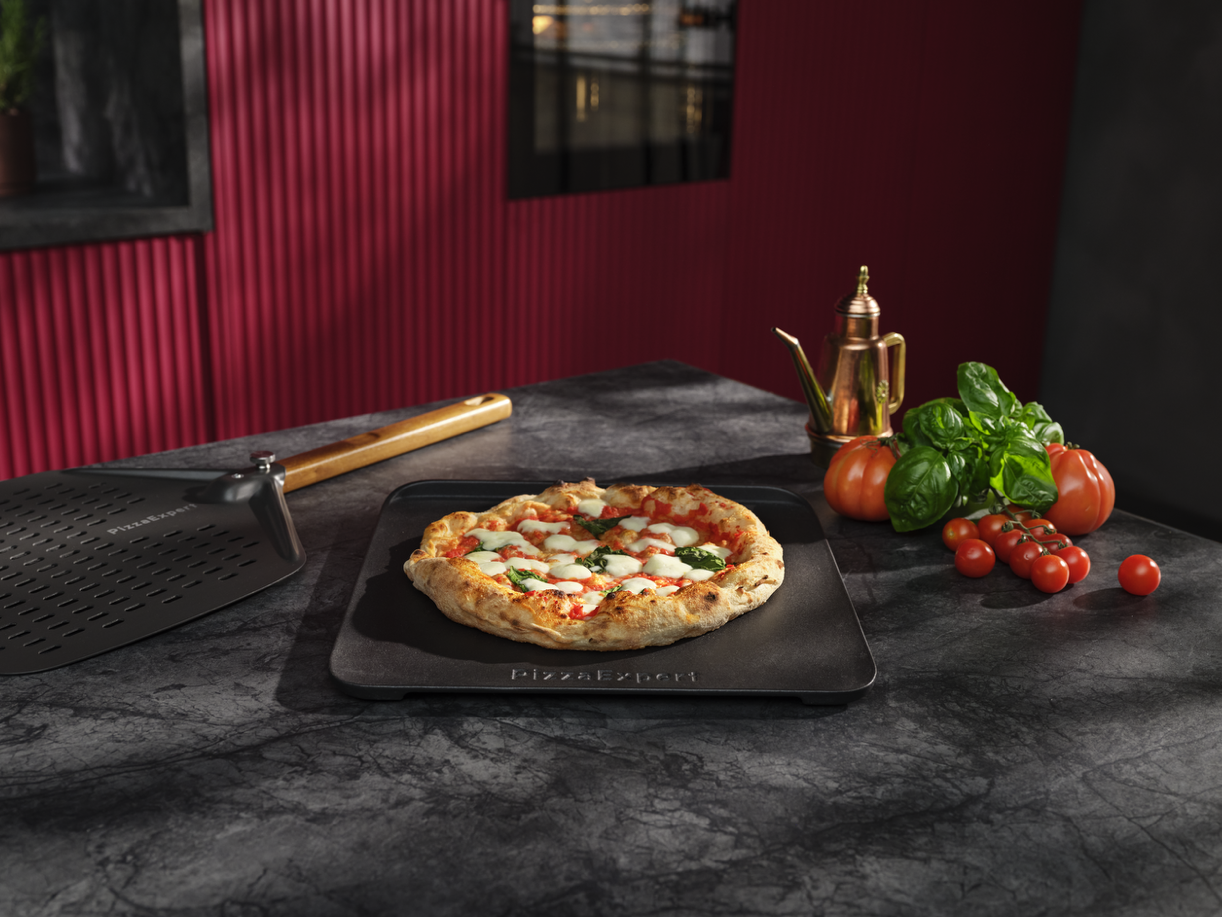 Pizza night at home: Πώς να φέρεις την εμπειρία πίτσας εστιατορίου στο σπίτι σου
